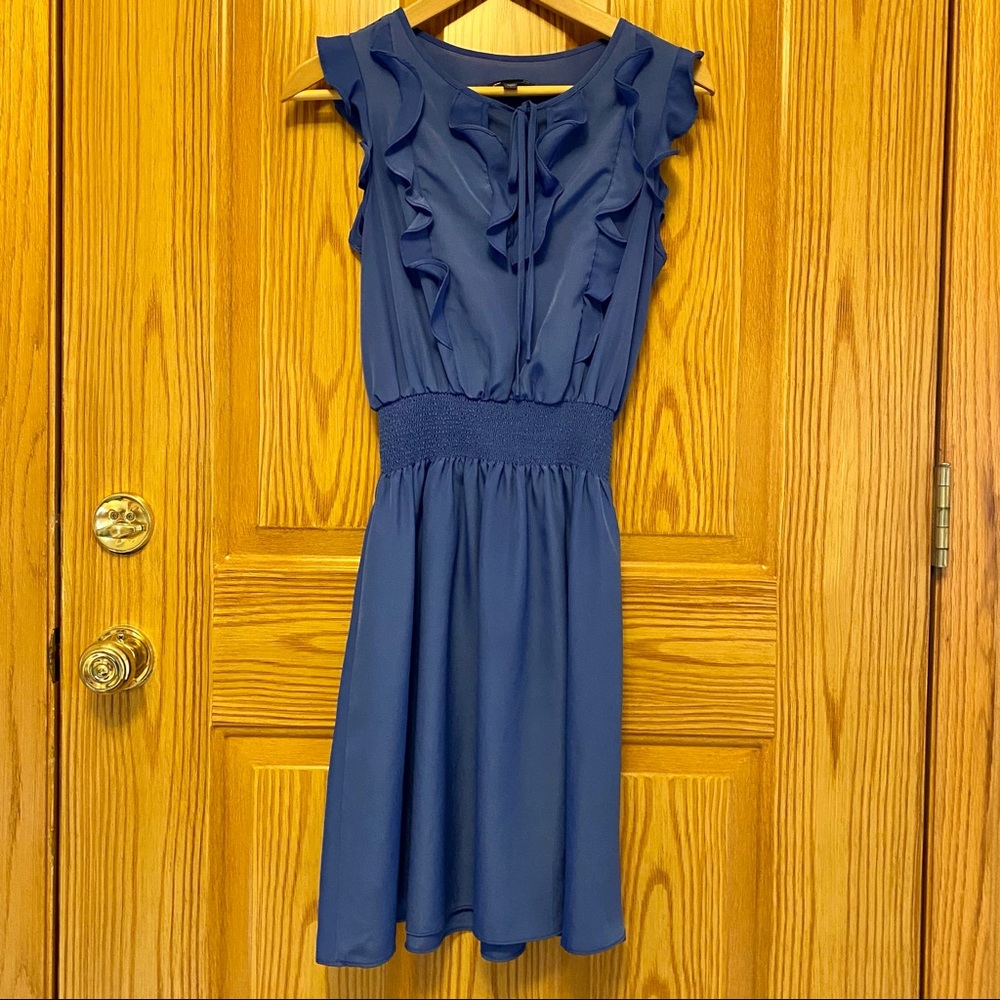 GAP blue dress with ruffles and ruched waist Small
